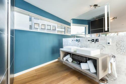 Room 4 & 5 Apartments