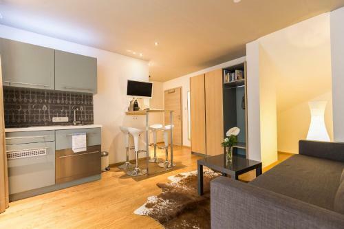 Room 4 & 5 Apartments
