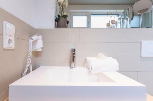 Room 4 & 5 Apartments
