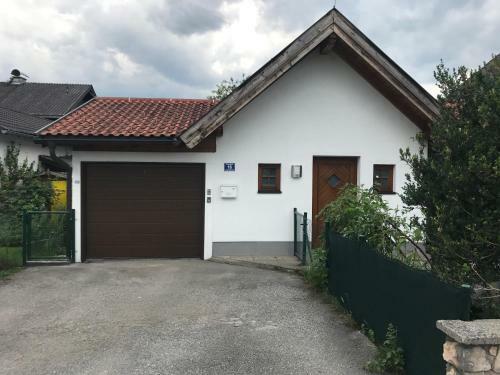 Knusperhaus Mit Garten