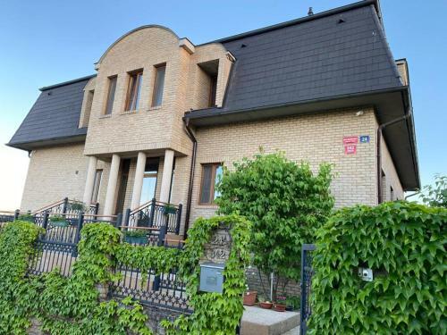 Villa Homestay Nad Helmrovkou