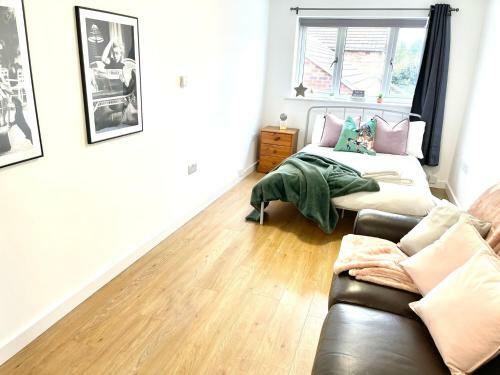 Koala And Tree - Spacious 3 Bed House, Free Parking