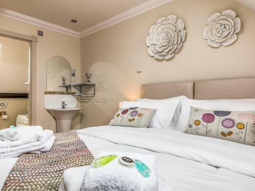 Pass The Keys Cheerful, Newly Refurbished 3 Bedroom Home