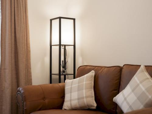 Pass The Keys Cosy, 2-bed Home In Popular Handbridge - Parking