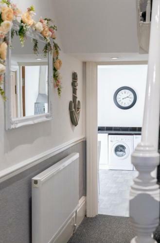 Hostal Megs Island Guest House