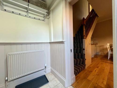 Mill Cottage, New Refurbished, 2 Bed, Cleethorpes