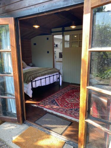 Bed & Breakfast Shrublands Garden Cabin