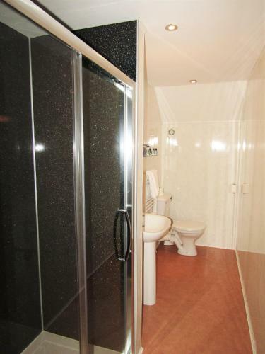 Hostal Kingswood Hotel