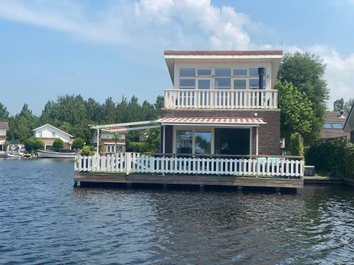 Water Villa Minaro Vinkeveen