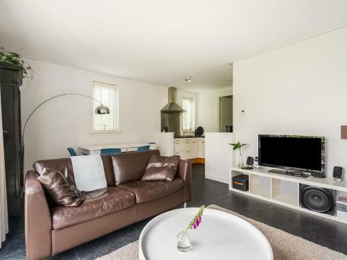 Pretty Holiday Home In Vroomshoop With Garden