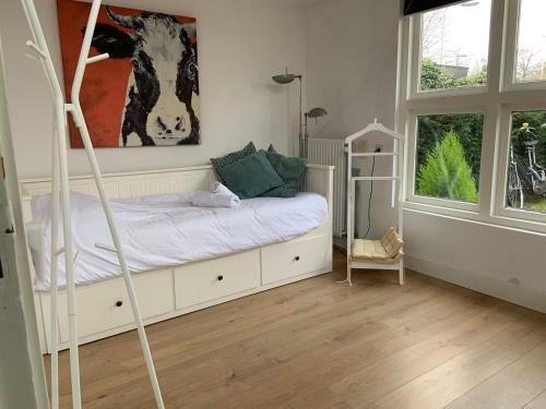 Spacious And Modern Apartment Warmond