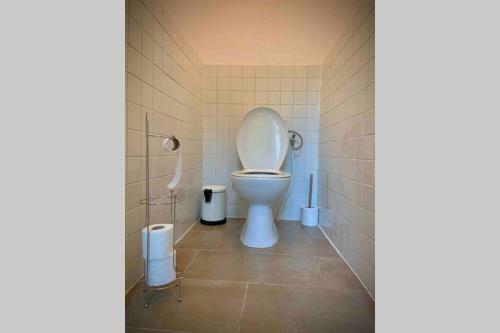 Spacious And Modern Apartment Warmond