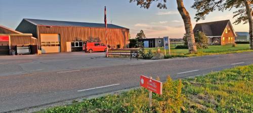 Hotelhuisje Warmenhuizen #b