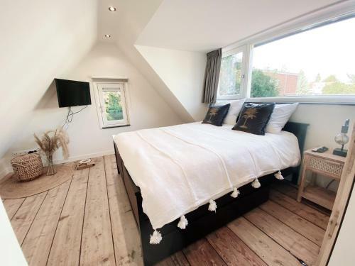 Cozy Historical Cottage (huisje H�h�)