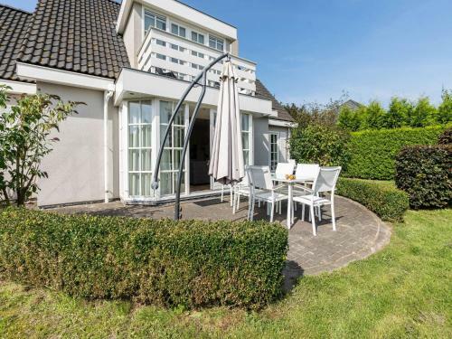 Exclusive Villa In Zeewolde With A Terrace