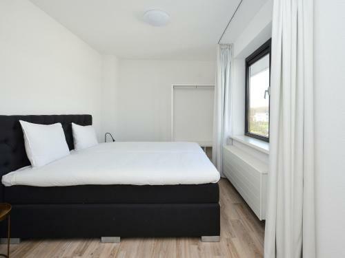 Luxury Villa In Zeewolde At The Waterfront With Jetty