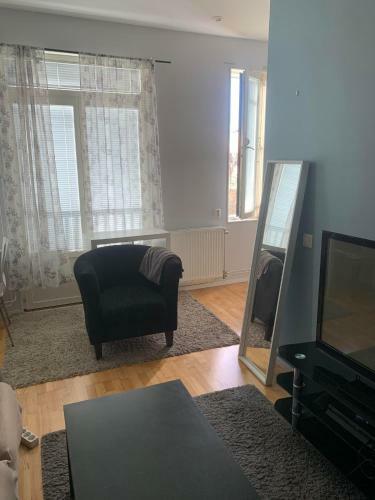 Apartment Near City Center