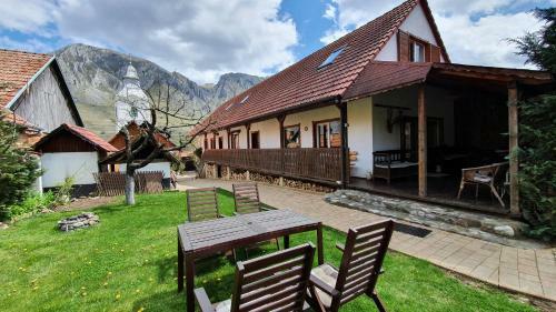 Lodge Pensiunea Aranyos