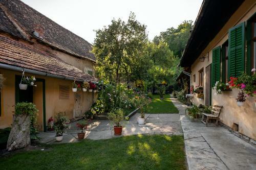 Hostal Villa Rihuini Authentic Saxon House