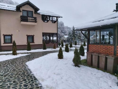 Hostal Pensiunea Perla R�u?or