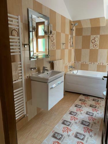 Hostal Krystal Romuli