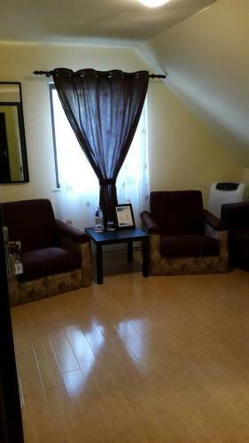 Hostal Pensiunea Family Zone