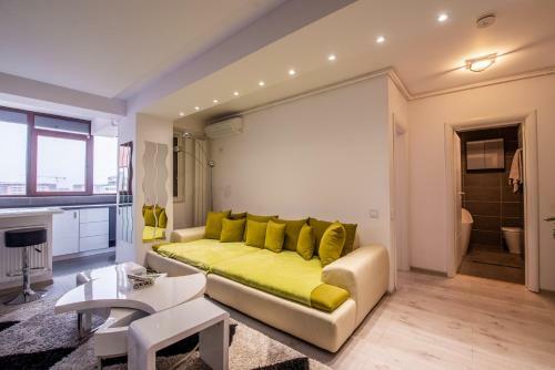 Apartamento 3 Room Luxury Residence Militari M2+3