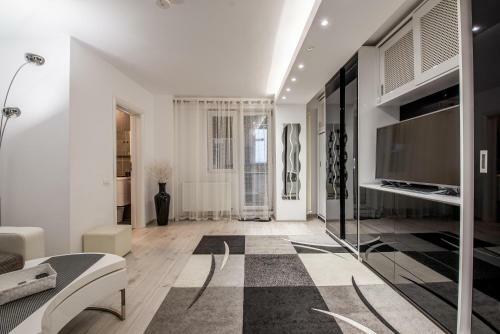 Apartamento 3 Room Luxury Residence Militari M2+3