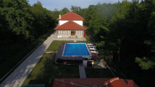 Hostal Pensiunea 2 A-mici