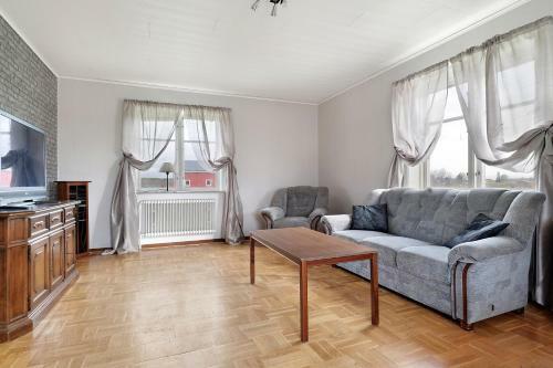 Charming Old 3br House W/ Open Location Near Pite� And Markbygden
