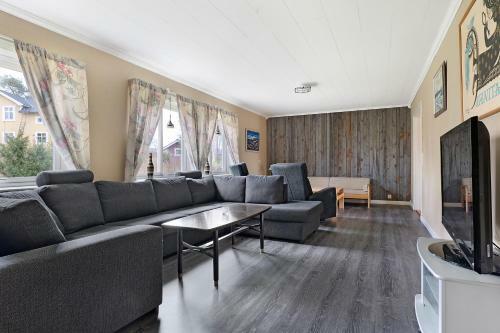 Large Spacious 4br House Perfect For Workers Near Wind Farms