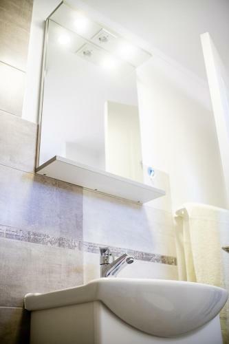 Bed & Breakfast Pensiunea Dan-ge-la