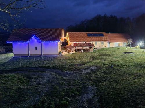 Bed & Breakfast Pensiunea Dan-ge-la