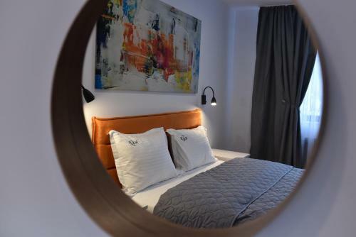 R&b Apartments