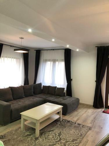 Hostal Holiday Luxury Villa With Private Garden