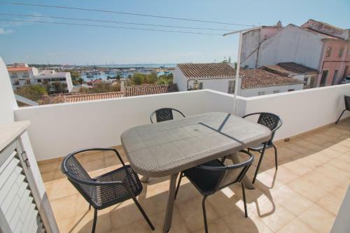 Hostal New Village Guest House