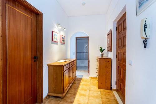 Tom's Central Apartment With Rooftop Terrace & Spacious Pool