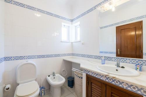 Quinta Da Caldeira - Villa Com Piscina A 5 Minutos A P� Da Praia