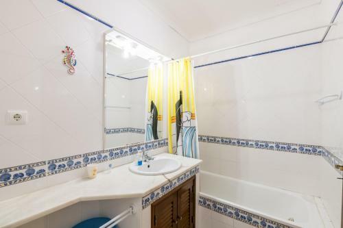 Quinta Da Caldeira - Villa Com Piscina A 5 Minutos A P� Da Praia