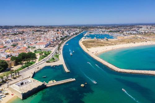 Quinta Da Caldeira - Villa Com Piscina A 5 Minutos A P� Da Praia