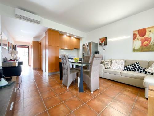 Casa Lucr�cia - Apartamento Com Piscina E Campo De T�nis