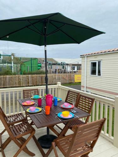 Nicks & Carmels By The Sea