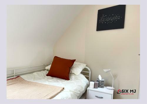 Apartamento Chichele House, Sleeps 8, Private Parking, Corporate Welcome