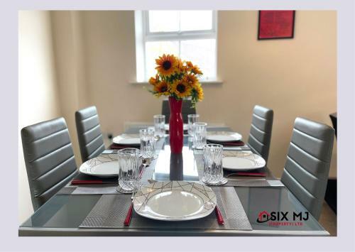 Apartamento Chichele House, Sleeps 8, Private Parking, Corporate Welcome