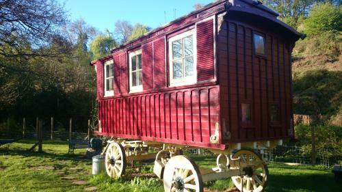 Wriggles Brook Gypsy Wagons