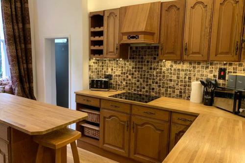 Luxurious Apartment In Historic Mansion - Sleeps 7