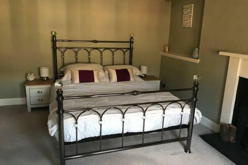 8a Tweed Cottage, Just Off The High St In Peebles