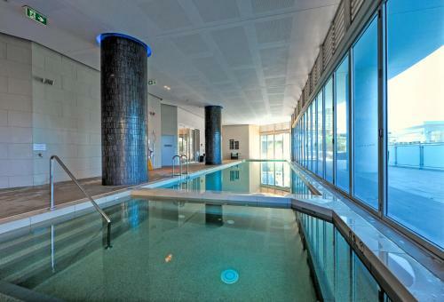H'residences 2 Bedroom Ocean View Apartment - Q Stay