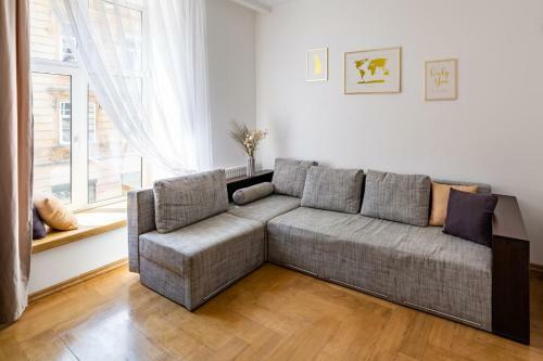 Three Bedroom Apartment On Rynok Square