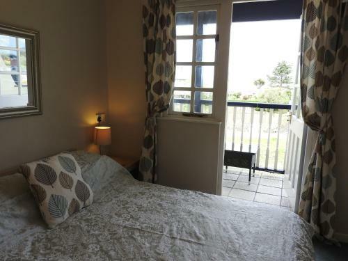 Hostal Riverside Cottage